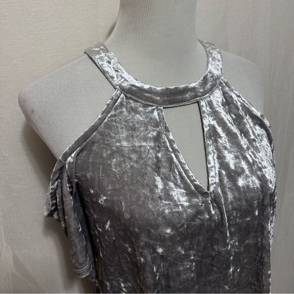 Women's Juicy Couture Velvet Cold-Shoulder Top - Picture 8 of 9